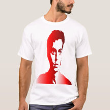 Shuette vermelha de um homem com uma expressão pre