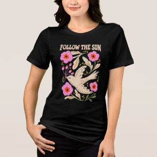 Camiseta Siga o Pássaro do Sol e Floral Vintage Desenhado à