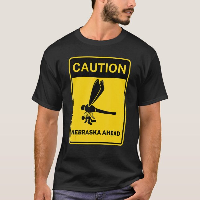 Camiseta Sigla de Causa em Nebraska Ahead Random Meme (Frente)