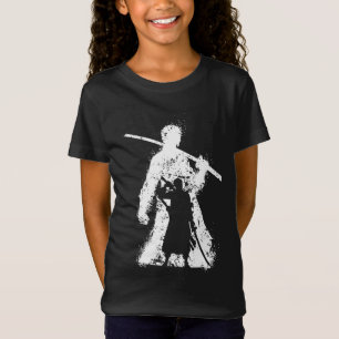Camiseta Silhueta de Guerreiro com Arte da Espada