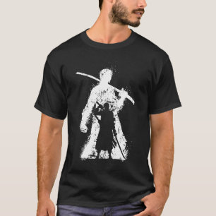 Camiseta Silhueta de Guerreiro com Arte da Espada