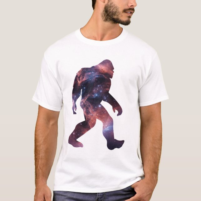 Camiseta Silhueta de Pé-grande com Interior de Galáxia (Frente)