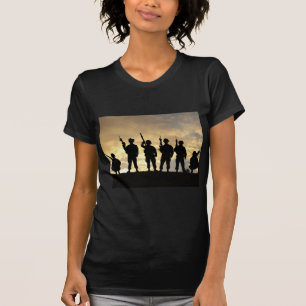 Camiseta Silhueta dos soldados na 101st divisão