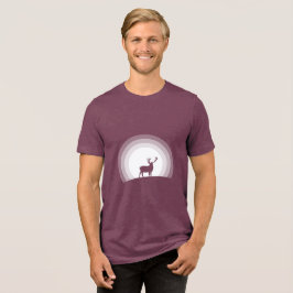 Camiseta Silhueta Majestosa de Veado sob a Luz Lunar