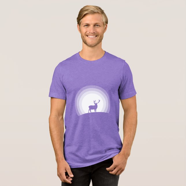 Camiseta Silhueta Majestosa de Veado sob a Luz Lunar (Frente Completa)