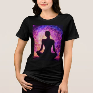 Camiseta Silhueta Meditante - Mandala Espiritual