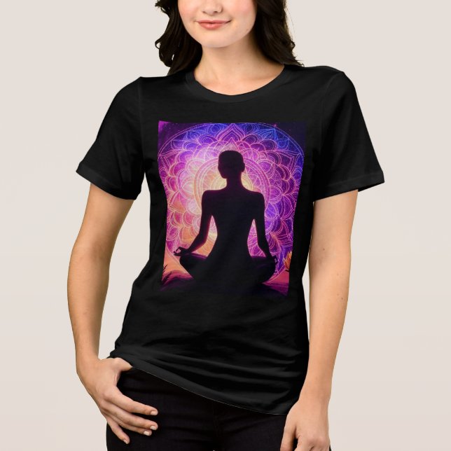 Camiseta Silhueta Meditante - Mandala Espiritual (Frente)
