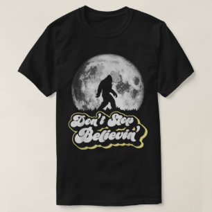Camiseta Silhueta Retro da Lua do Pé Grande Acredite no Des