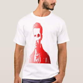 Camiseta Silhuette vermelha um homem com expressão séria