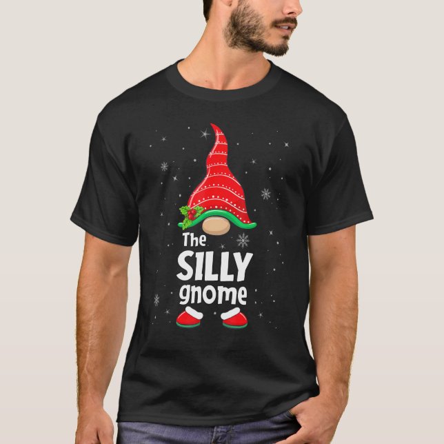 Camiseta Silly Gnome Matching Family Group Christmas Party  (Frente)