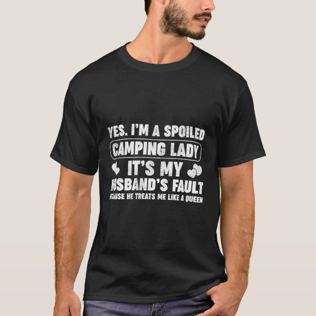 Camiseta Sim, Eu Sou Uma Dama De Camg Maltratada. É A Culpa (Frente)