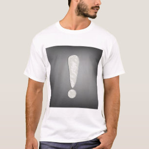Camiseta Símbolo de Ponto de Exclamação Grunge Industrial