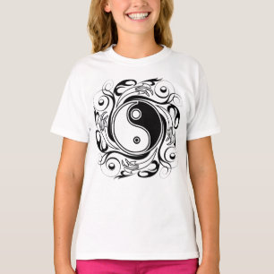 Camiseta Símbolo Yin & Yang Preto e Branco Estilo Tatuagem