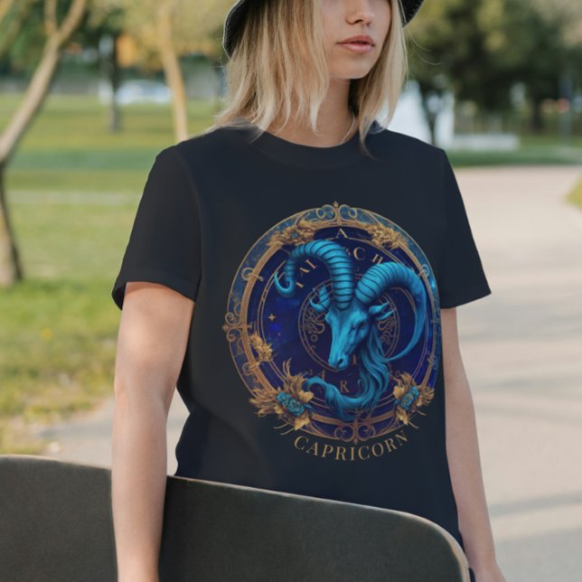 Camiseta Símbolo Zodiac Celestial Fantasy Capricórn Birthda (Criador carregado)