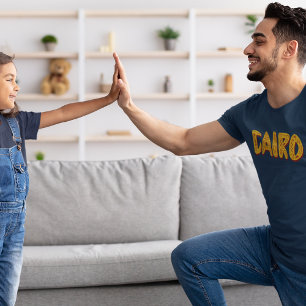 Camiseta Símbolos Hieróglifos Egípcios em Letras do Cairo