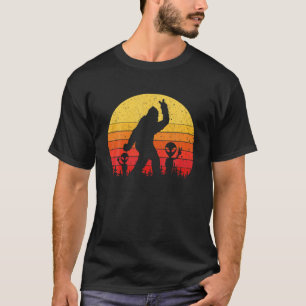Camiseta Sinal de Alienígena de Pé-Grande Retroativo
