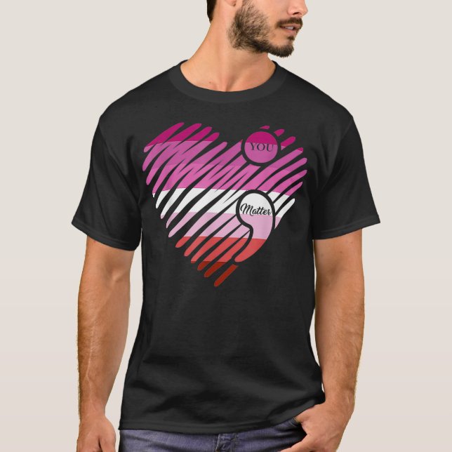 Camiseta Sinalizador LGBTQ de Oração Cardíaca LGBT Inspirac (Frente)