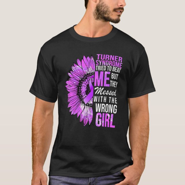Camiseta Síndrome De Turner Mensada Com A Menina Errada (Frente)