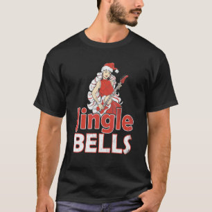 Camiseta Sinos Batinais com uma linda mulher tocando violão