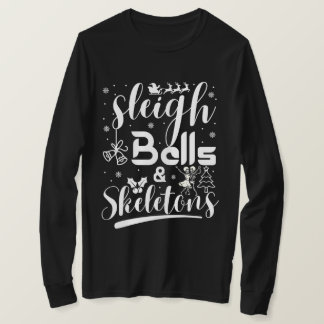 Camiseta Sinos de trenó e esqueletos dançando Natal engraça