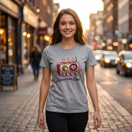 Camiseta Sintonizado no Amor Design de Rádio Retro