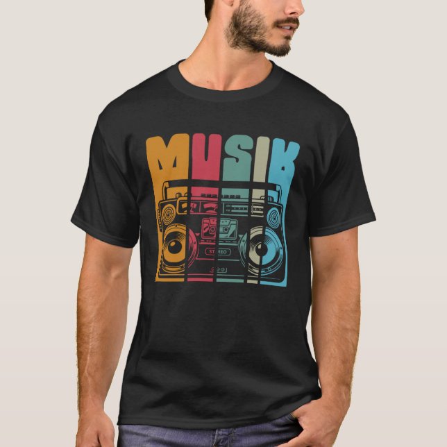 Camiseta Sistema estéreo portátil e rádio antigo (Frente)