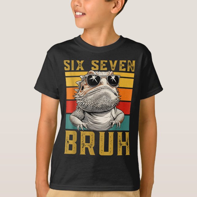 Camiseta Six Seven Bruh 67 6 7 Meme Funny Sungles Bearded D (Frente)