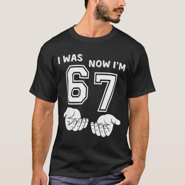 Camiseta Six Seven Meme 7 Year Old Birthday Shirt Was 6 Now (Frente)