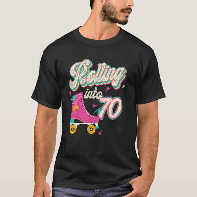 Camiseta Skates Cilindros De Aniversário De 70 A Caindo Em  (Frente)