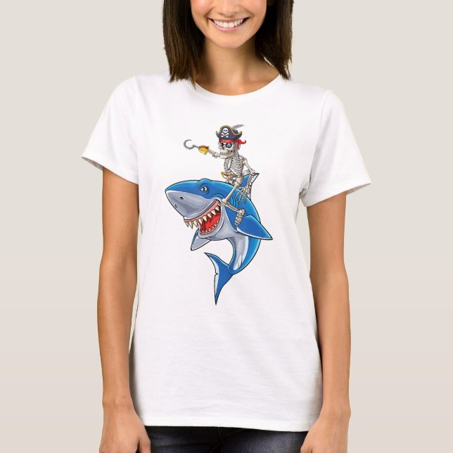 Camiseta Skeleton Pirate Riding Sharing Cute Boys Halloween (Frente)