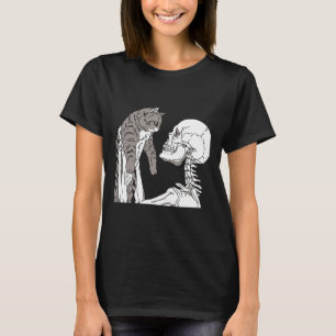 Camiseta Skeleton Segurando Um Gato Preguiçoso De Halloween