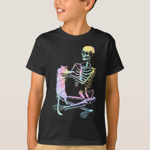 Camiseta Skeleton Segurando Um Gato Preguiçoso Para O Hallo