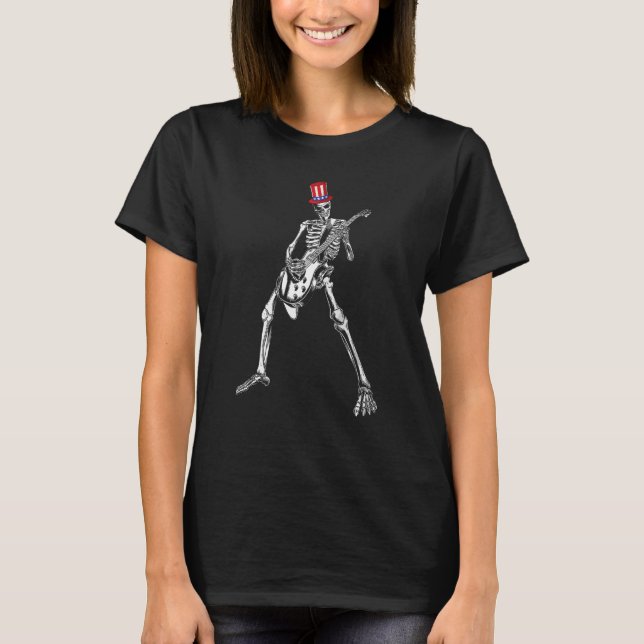 Camiseta Skeleton tocando violão 4 de julho Roc Patriótico (Frente)