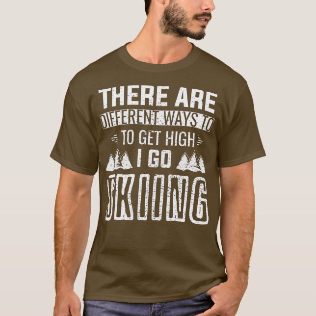 Camiseta SKIING Engraçado Presente De Inverno Para Skier (Frente)