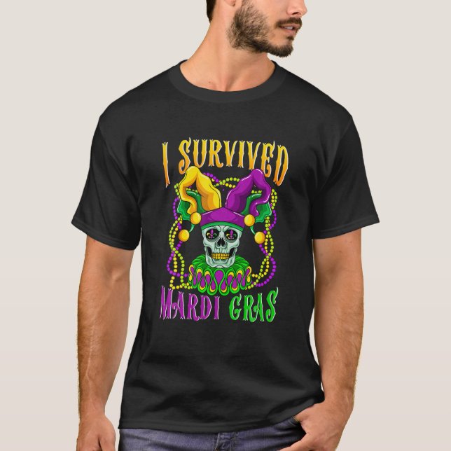 Camiseta Skull Mardi Gras Jester Skeleton I Sobreviveu a Mã (Frente)
