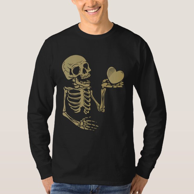 Camiseta Skull Skeleton Hand Holding Red Heart Love (Frente)