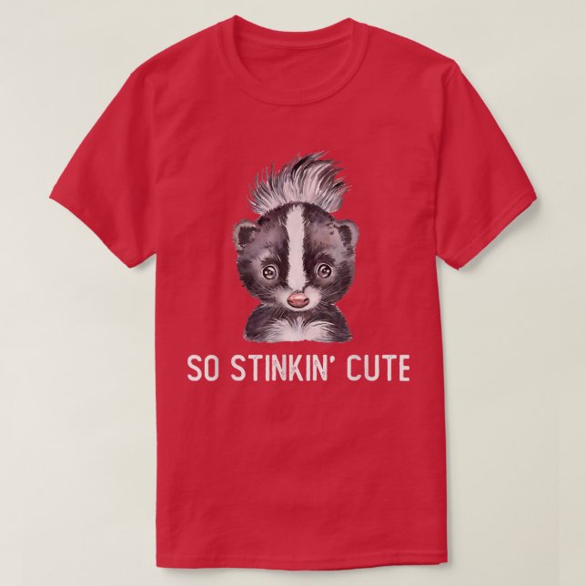 Camiseta Skunk Adorável Tão Bonitinho (Frente do Design)