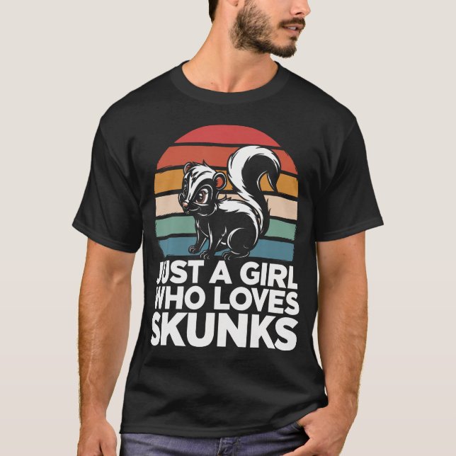 Camiseta Skunk Apenas Uma Garota Que Ama Skunks (Frente)