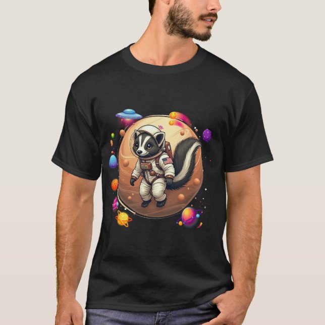 Camiseta Skunk in Space: Aventuras de Alienígena - Cosmic A (Frente)
