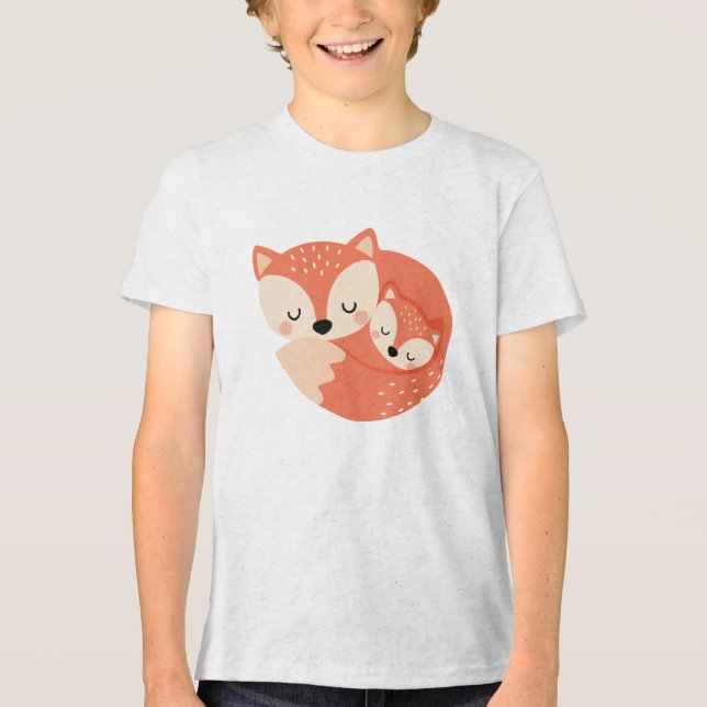 Camiseta Sleeping Mama Fox with Baby Cub Illustration (Frente)