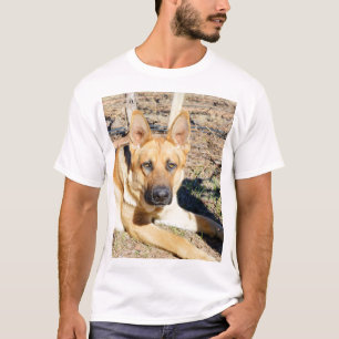 Camiseta "Sleepy Eyes German Shepard"