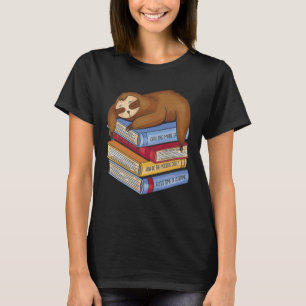 Camiseta Sloth Dormindo Em Um Monte De Livros