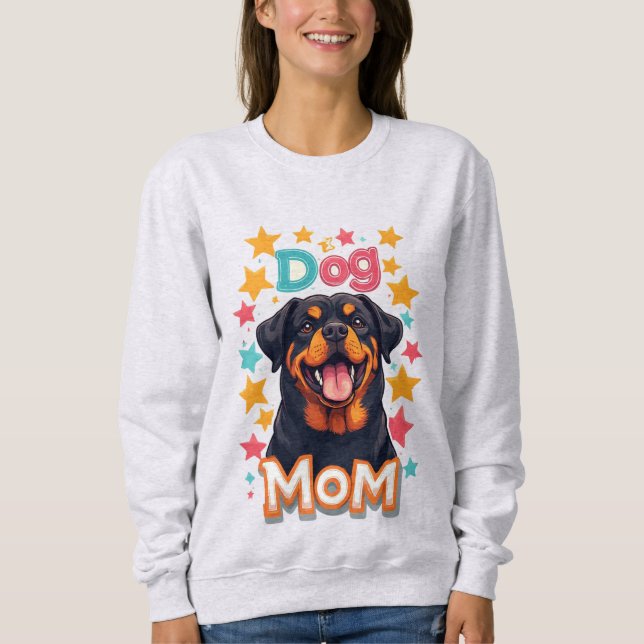 Camiseta Smiling Rottweiler Dog Mom (Frente)