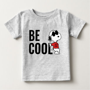 Camiseta Snoopy "Joe Legal" em pé