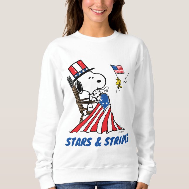 Camiseta Snoopy Sewing 4 de julho Flag (Frente)