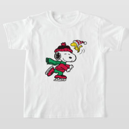 Camiseta snoopy & woodstock brincando na temporada de inver