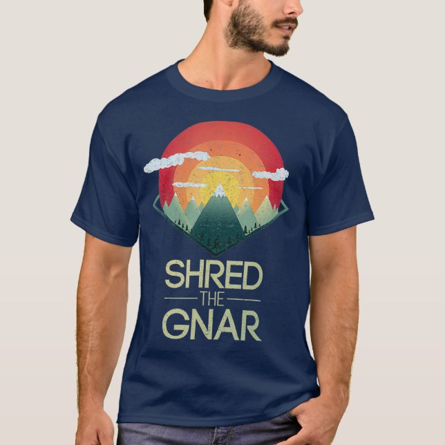 Camiseta Snowboard Destruiu A Montanha Gnar Ski Winter (Frente)
