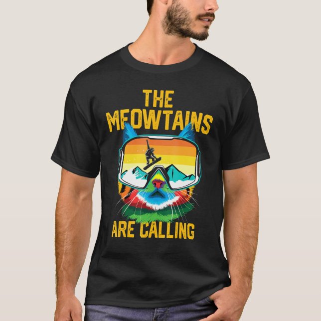 Camiseta Snowboard Lover Mountain Skier The Meowtains Are C (Frente)