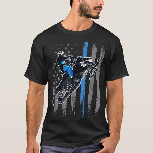 Camiseta Snowmobile Men Snowmobile Men Americano Andando em (Frente)
