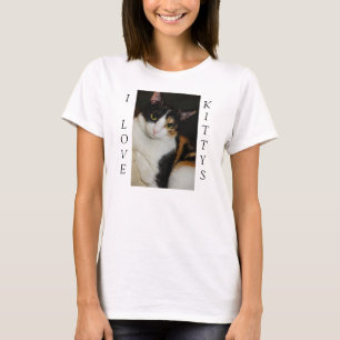 Camiseta Só Andando Por Aí Eu Amo Gatinhos